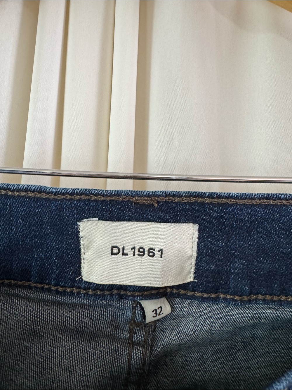 DL1961 Mara Straight Ankle‎ Mid Rise Instasculpt Dark Indigo Jeans Size 32 - Picture 6 of 10